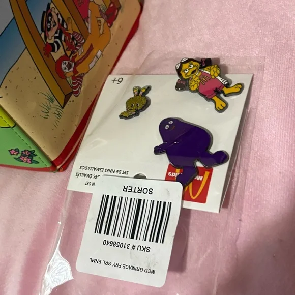 Loungefly McDonald's Happy Meal crossbody bag, wallet, and collector pins new - Picture 4 of 6